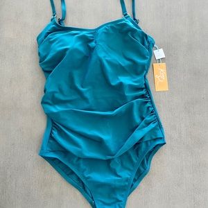 BNWT ONE PIECE SWIM SUIT